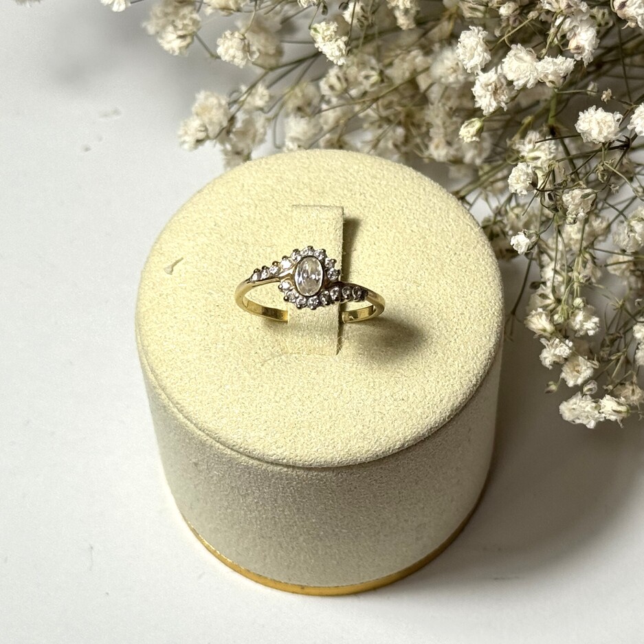 Złoty pierścionek p.585/1,86g