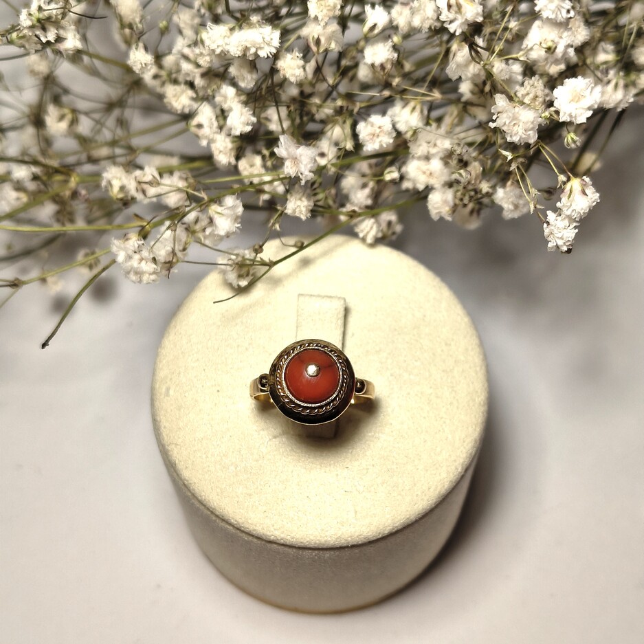 Złoty pierścionek p.585/2,86g