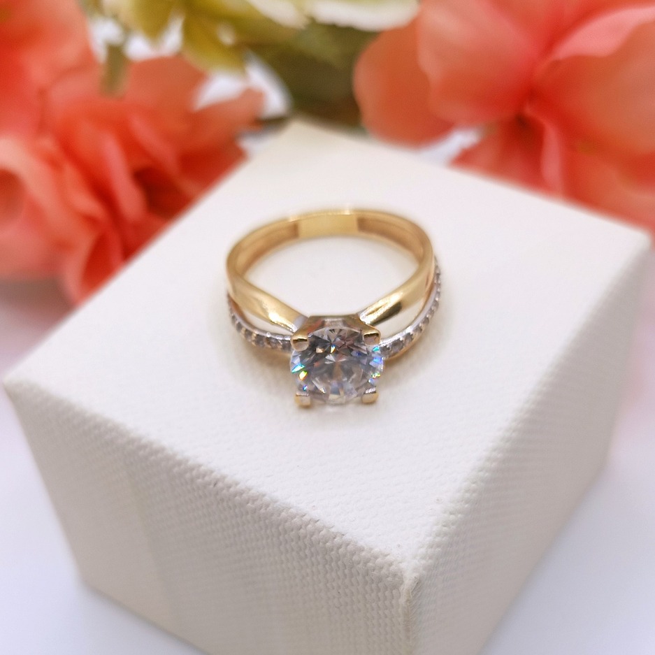 Złoty pierścionek p.585/3,01g