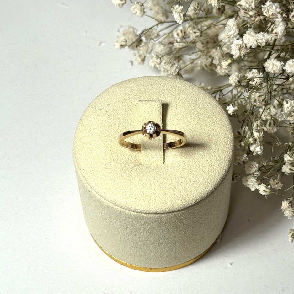 Złoty pierścionek p.585/2,23g