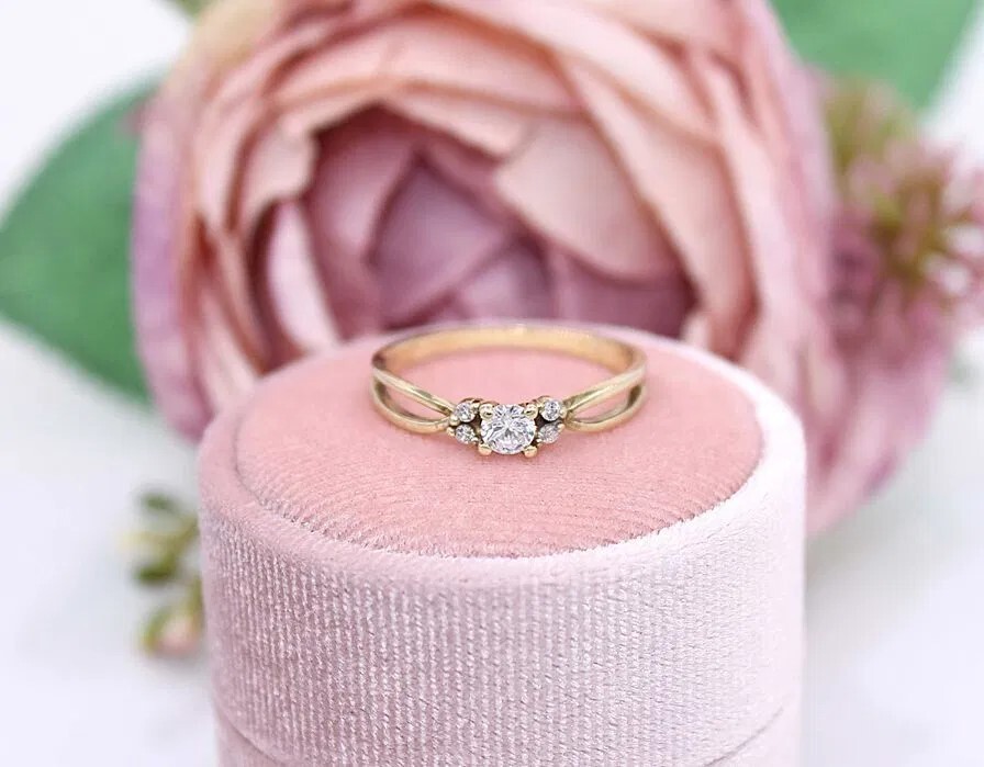 Złoty pierścionek p.333/1,77g