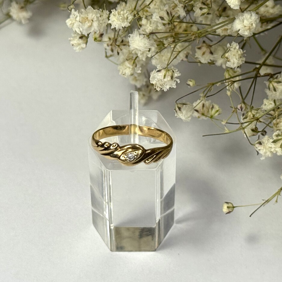 Złoty pierścionek 585/1,49g